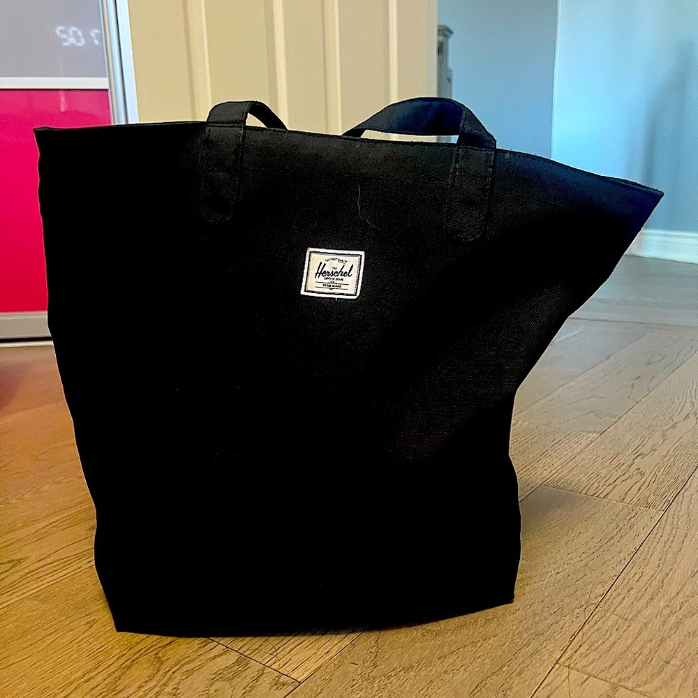 Hershel black tote bag